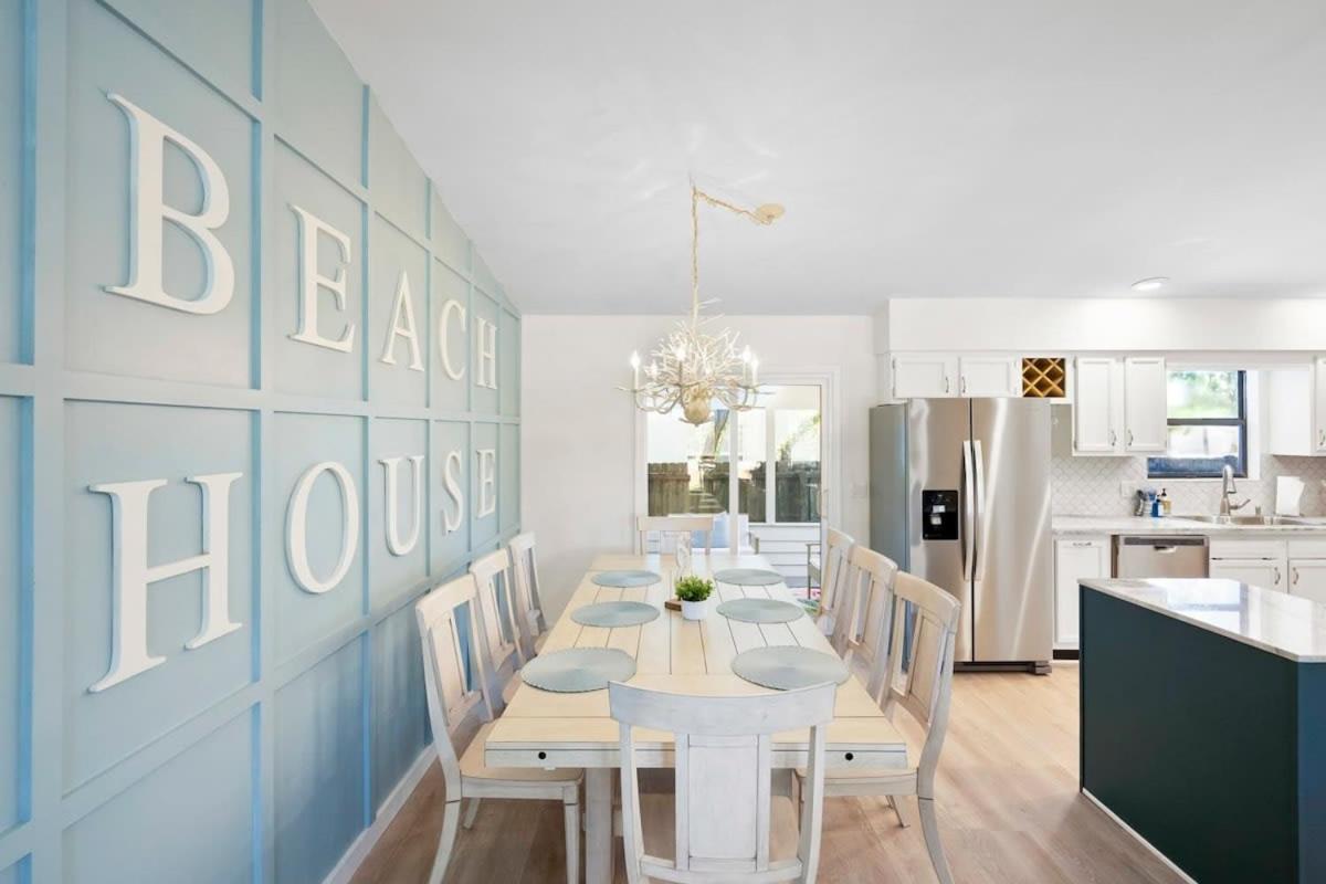 The St Augusdream Renovated Beach House Sleeps 8 Walk To Beach St. Augustine Bagian luar foto