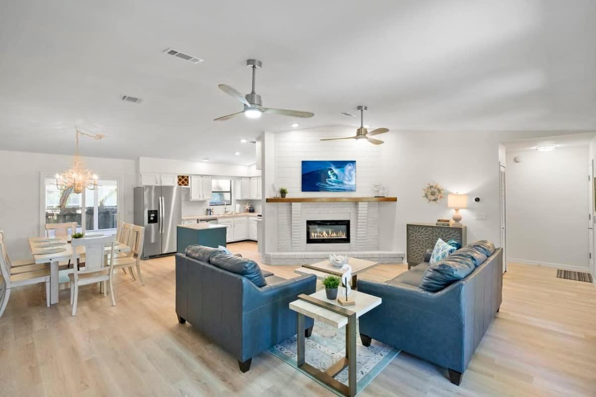 The St Augusdream Renovated Beach House Sleeps 8 Walk To Beach St. Augustine Bagian luar foto