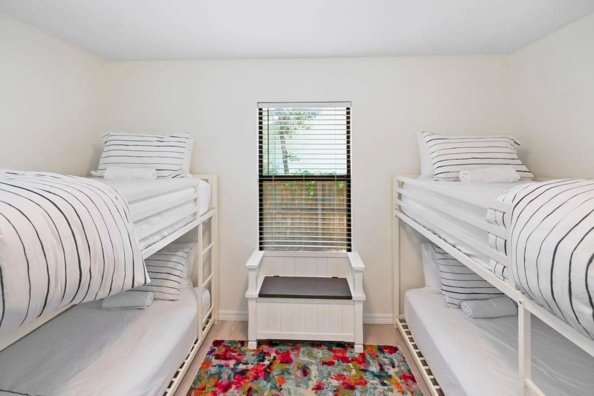 The St Augusdream Renovated Beach House Sleeps 8 Walk To Beach St. Augustine Bagian luar foto